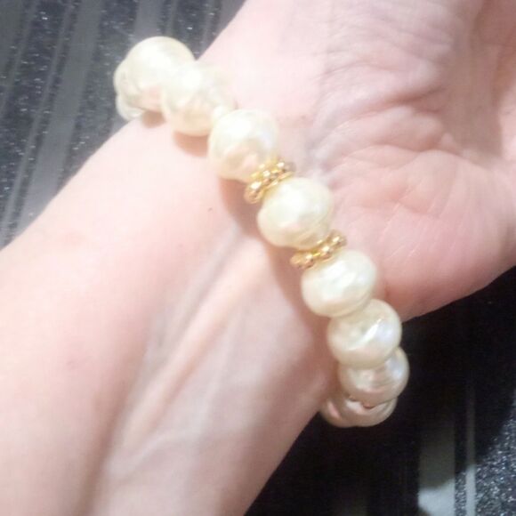 Gold Tone and Tassel Accented White Chunky Faux Pearl Stretch Bracelet - Picture 6 of 6